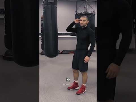 Второй номер рейтинга IBF в первом среднем весе Магомед Курбанов показывает свой любимый удар #бокс