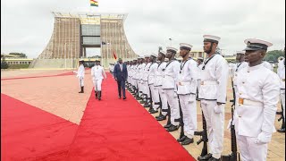 See what happened to President Ruto in Ghana as he arrives at the Jubilee House Accra!