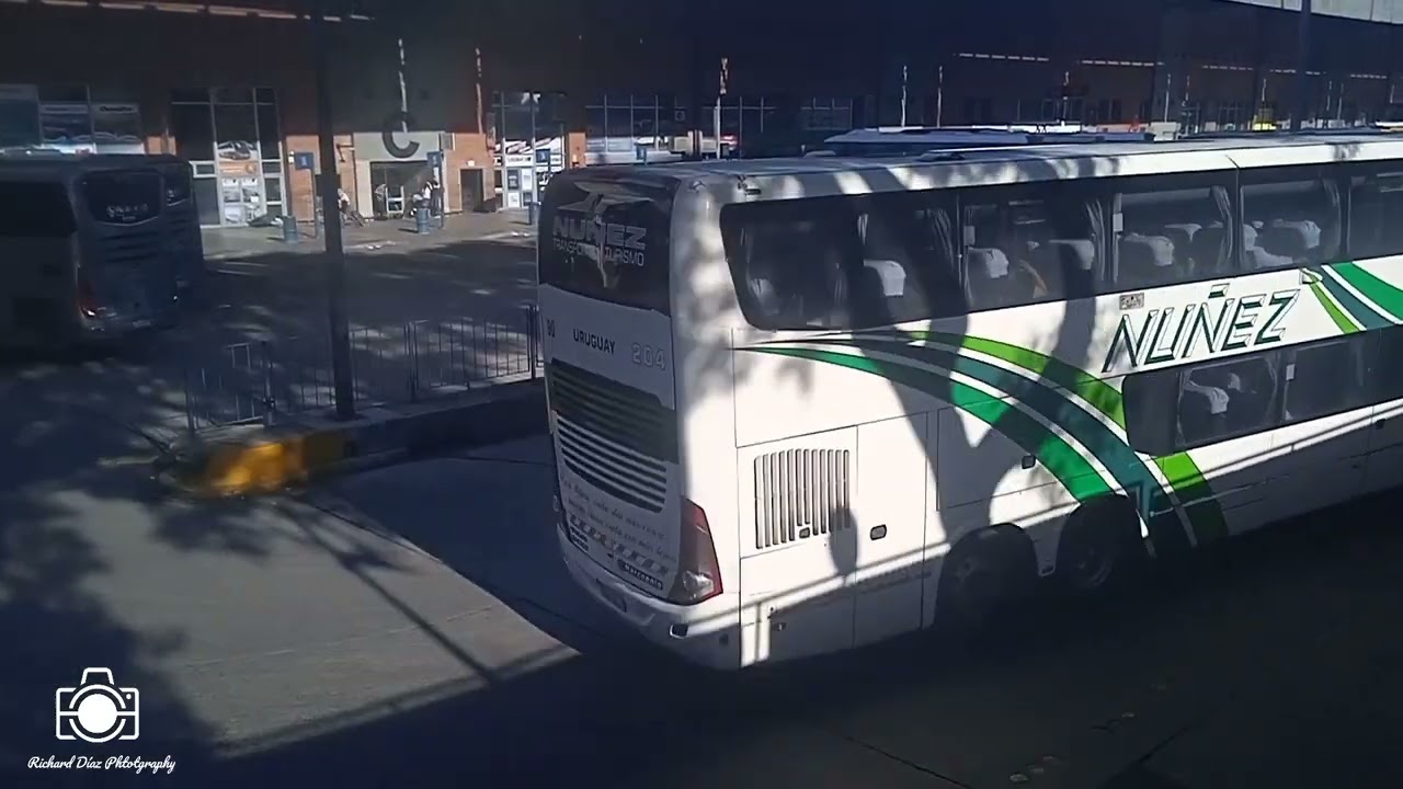 Recopilación De Salidas De Unidades De Terminal Tres Cruces (ESTRENO)By Buses Y Trenes Del Uruguay ©