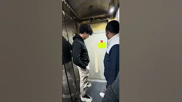 وقع من الاسانسير 