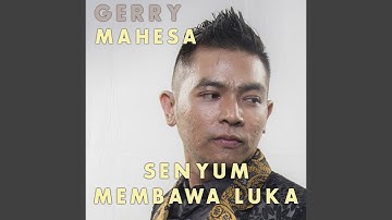 Senyum Membawa Luka