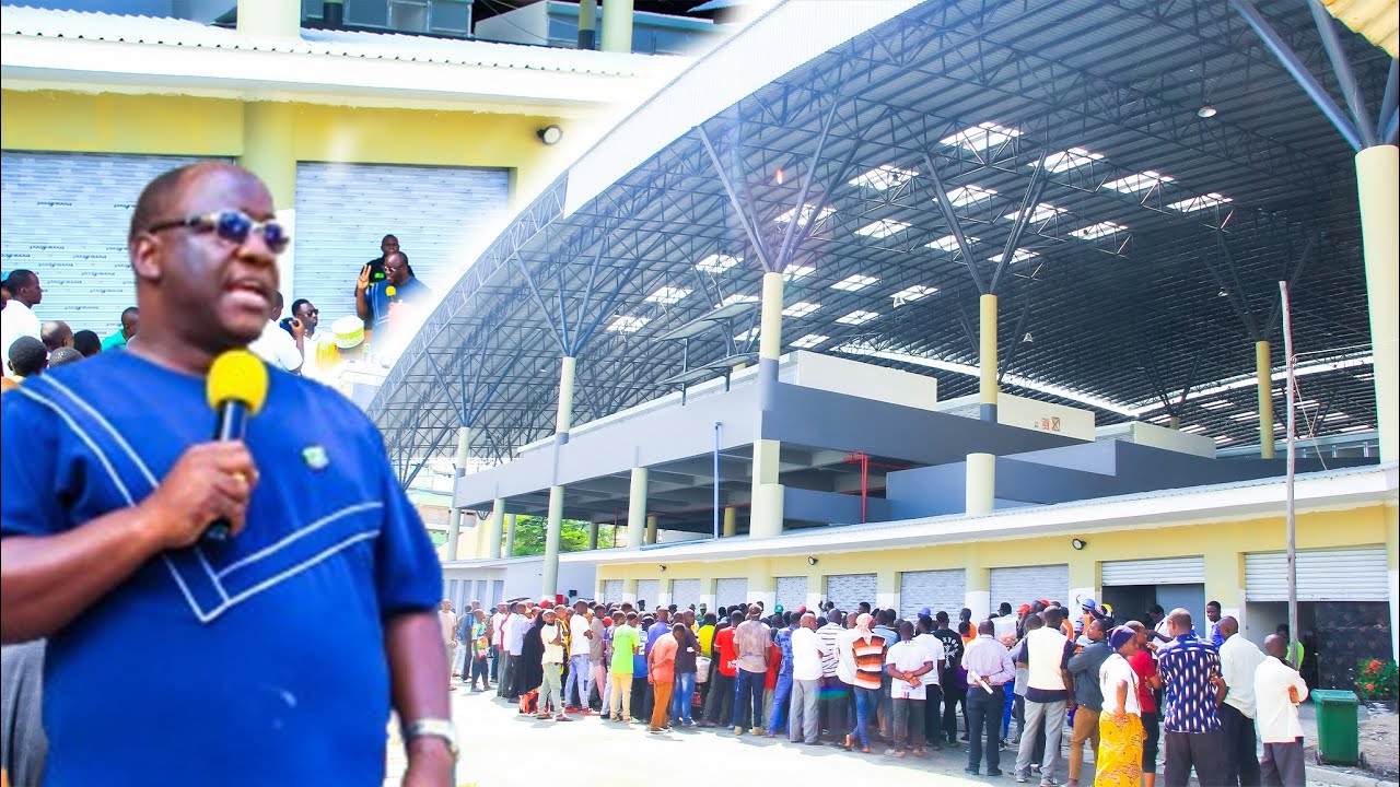 RC MWANZA AMBANANISHA VIBAYA MTUMISHI HUYU WA SERIKALI/ASHINDWA KUJIBU MASWALI/AMUITA MBABAISHAJI