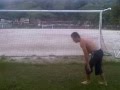 practica deporte en la grama