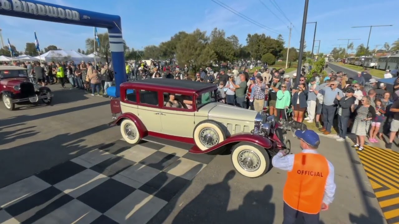 Bay to Birdwood 2024 - First 10 Minutes of Start