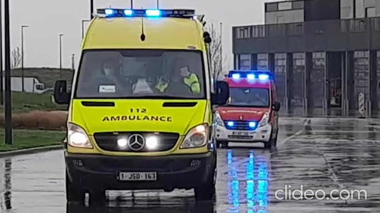 Ambulance Z15 + signalisatiewagen S07 brandweer Asse met spoed naar een interventie!