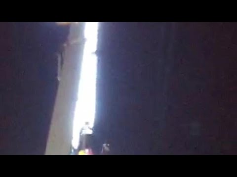 euronews grecia New Year revellers trapped for hours on fair ride in France