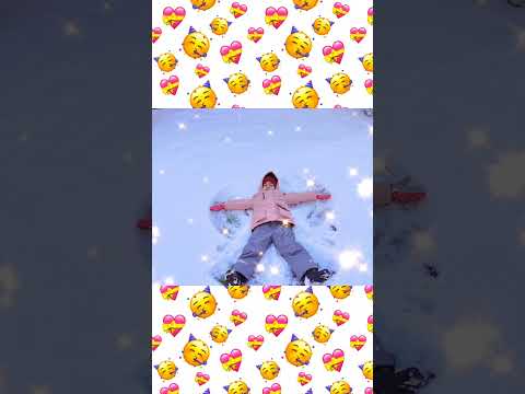 Настя делает снежного ангела