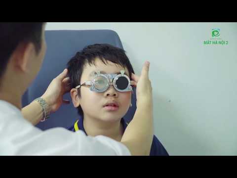 Khám mắt, chẩn đoán các tật khúc xạ cho trẻ em tại Bệnh viện Mắt Hà Nội 2