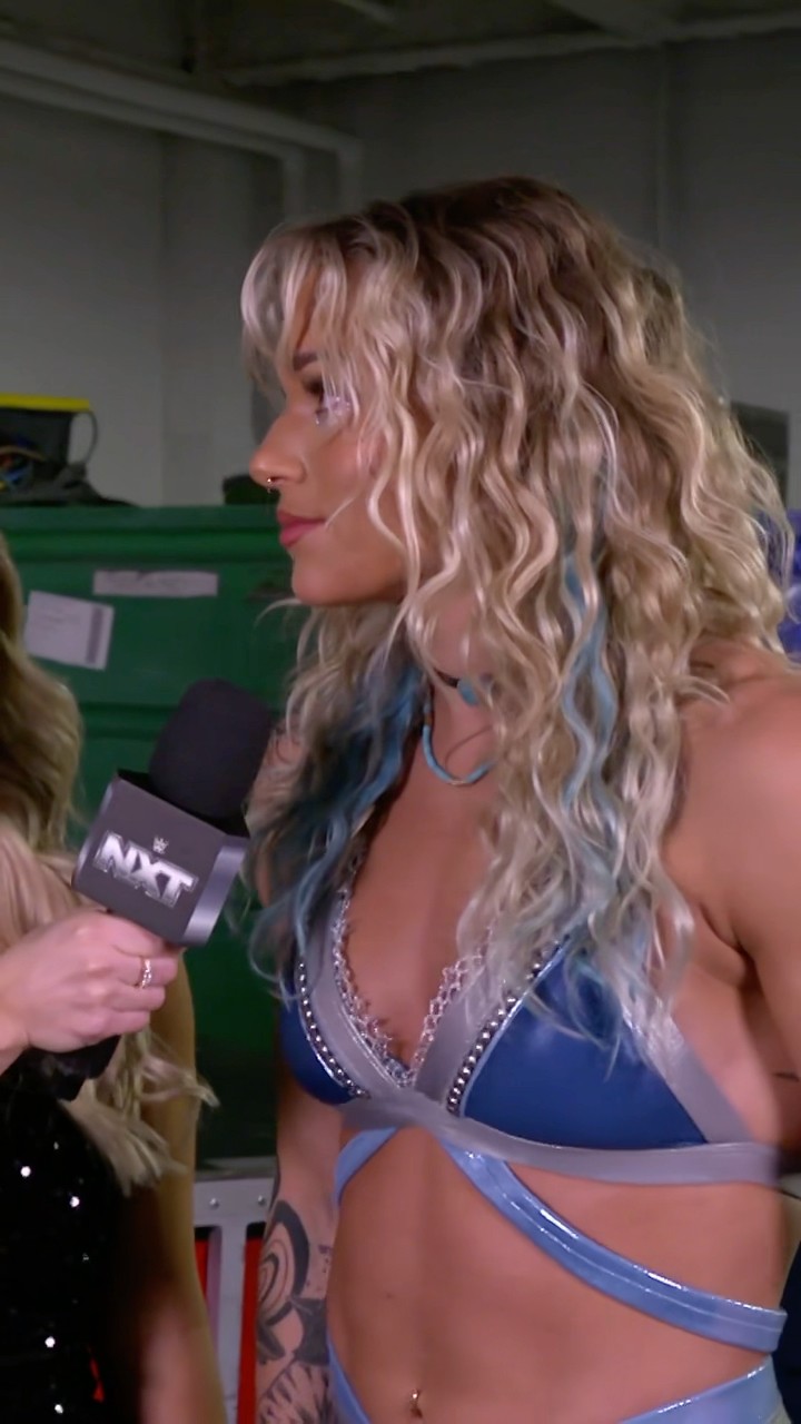 Come on, Ethan! That was Sol’s interview! #WWEDeadline ?