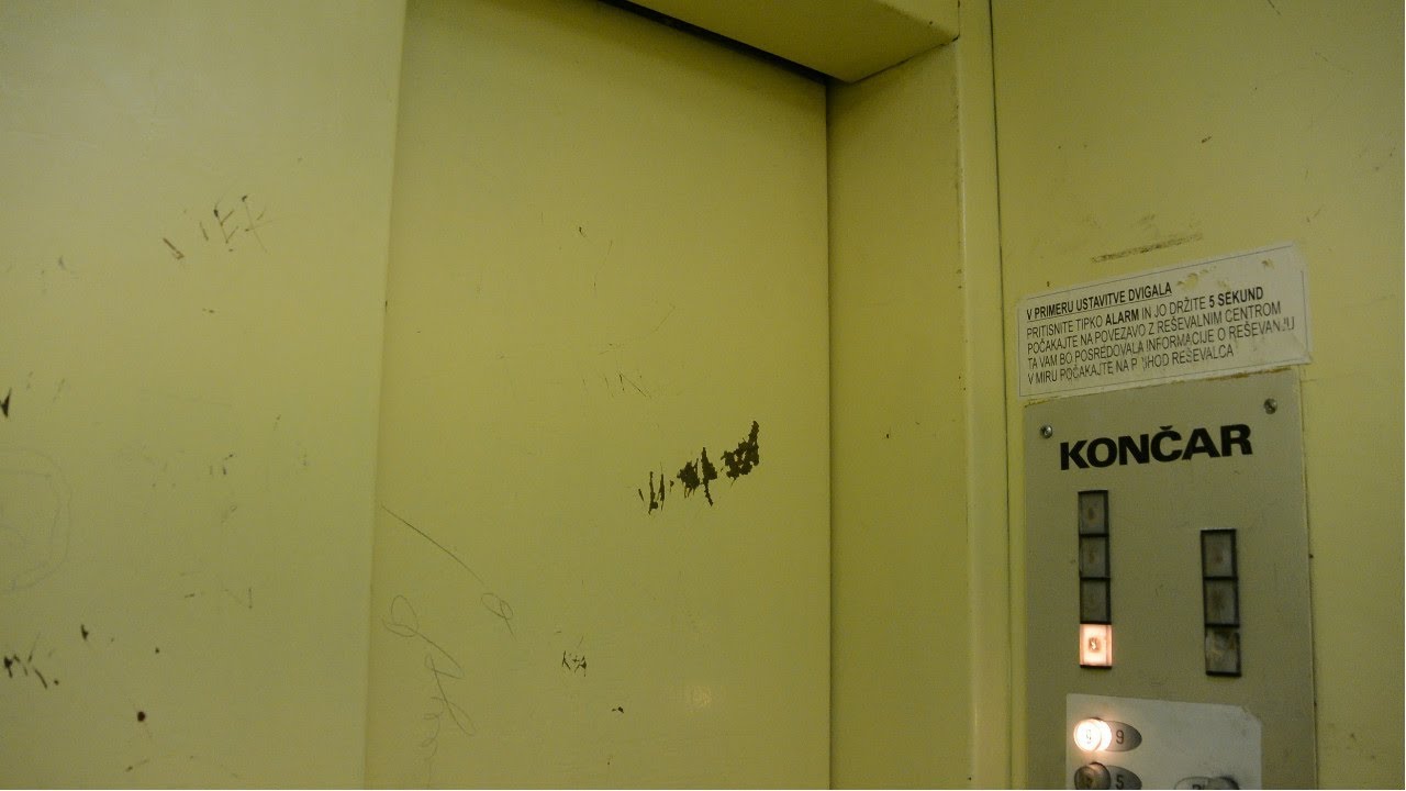 Original ~ 1962 Končar traction elevators @ Frankolovska ulica 22, Maribor, Slovenia