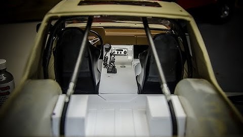 Custom Isuzu Amigo Build Scale Interior Part 4 CB Radio