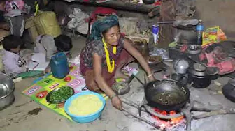 MASAK MIE UNTUK DI MAKAN BERSAMA KELUARGA