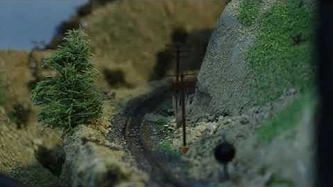 N scale Tehachapi and Caliente loop on 2 hollow core doors