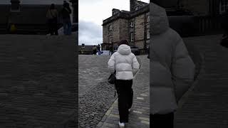 Inside Edinburgh Castle 🏰 | Scotland Cinematic Shorts #Edinburgh #Scotland #castle #travel