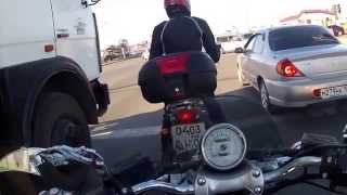Как мотоциклисты приветствуют друг друга на дороге