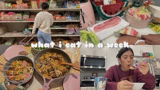 what i eat in a week (grocery shopping, asian food, coffee, + cooking)