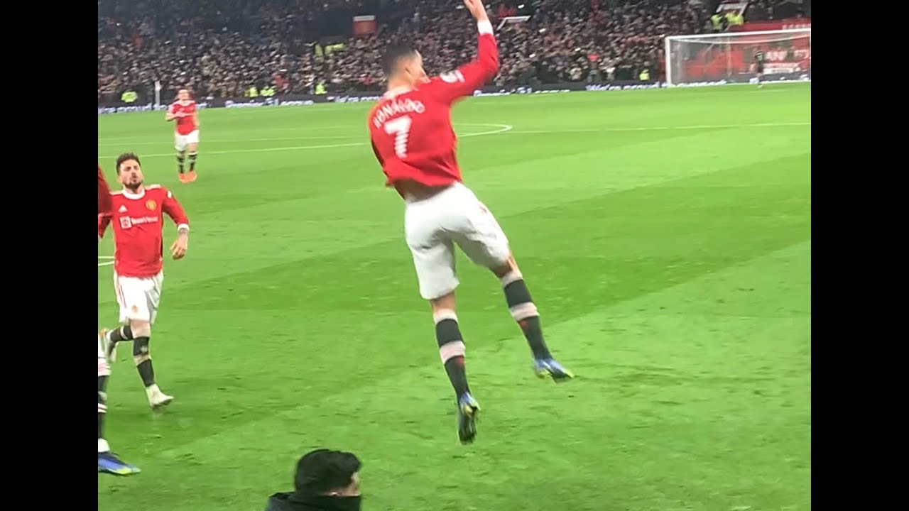 SIIUUU!!! Cristiano Ronaldo goal celebration after penalty against