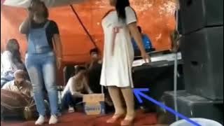 Story WA Lucu - Celana Melorot