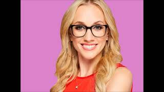 In Conversation with Kat Timpf: Grace, Love &amp; Rock n’ Roll with the “Queen of Late Night”