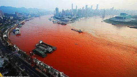 OFFICIALS BAFFLED AS CHINA'S YANGTZE RIVER MYSTERIOUSLY TURNS BLOOD RED! (Sept 7, 2012) - DayDayNews