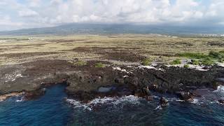Lava coastline north of Kona