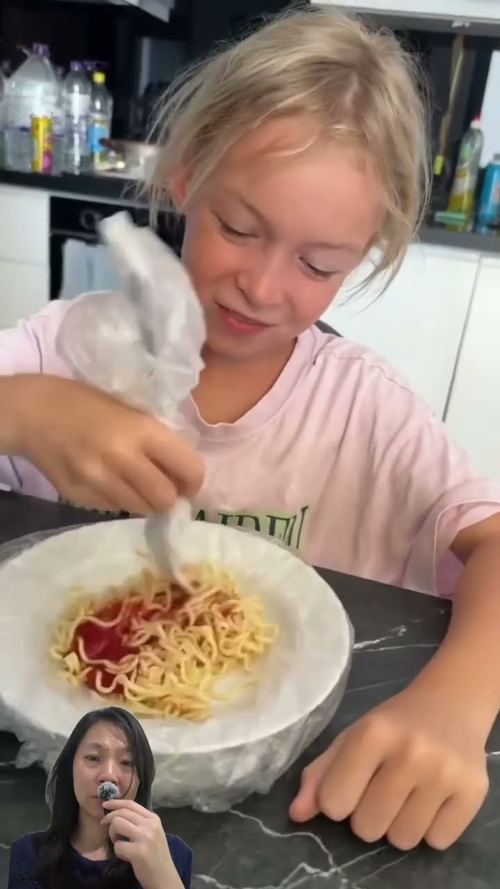 HABIS MAKAN GAK USAH CUCI PIRING LAGI