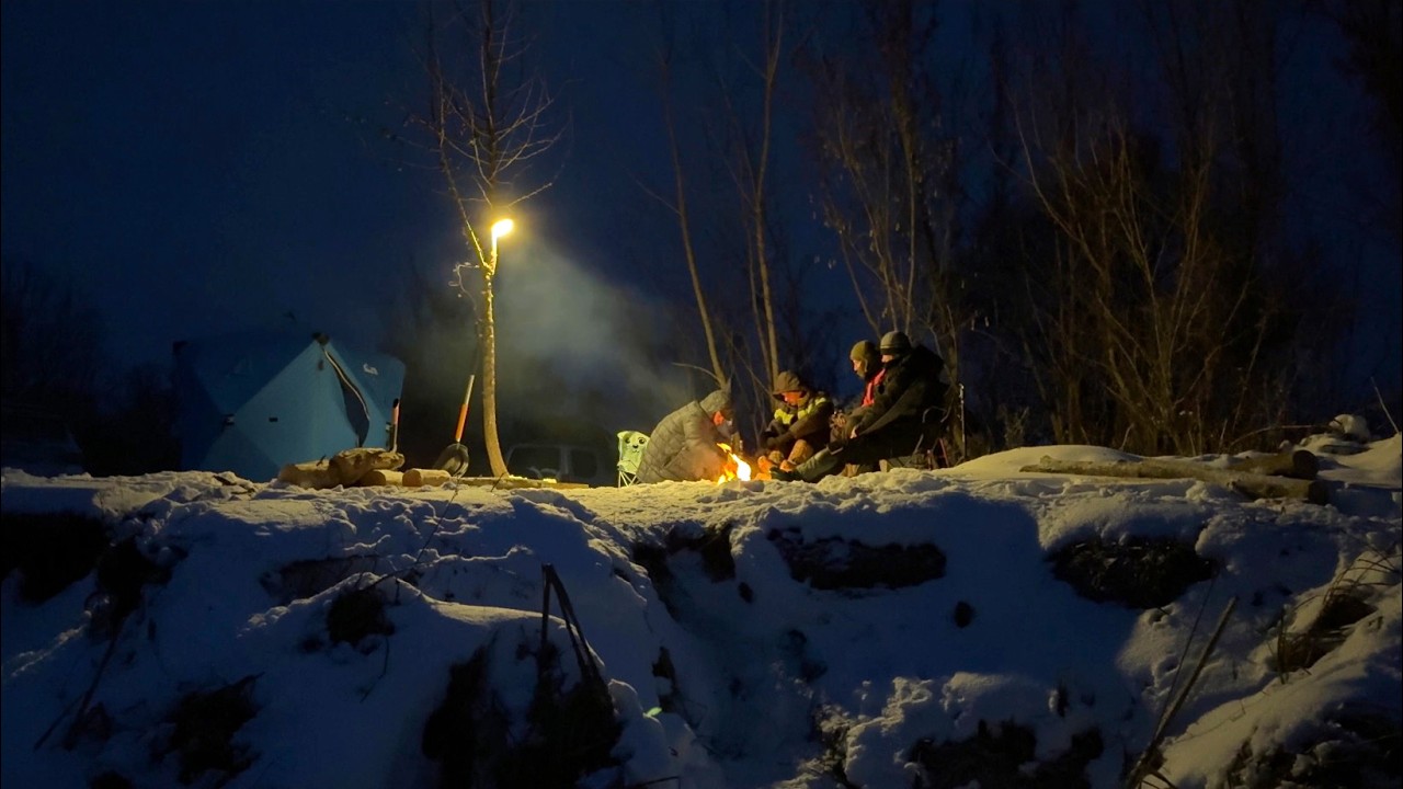 🐠🐟 РЕКА ЗАМЕРЗЛА ПОЛНОСТЬЮ! РЫБАЛКА С НОЧЕВКОЙ В ПАЛАТКЕ! / СЕВЕРСКИЙ ДОНЕЦ 2026 🐠🐟