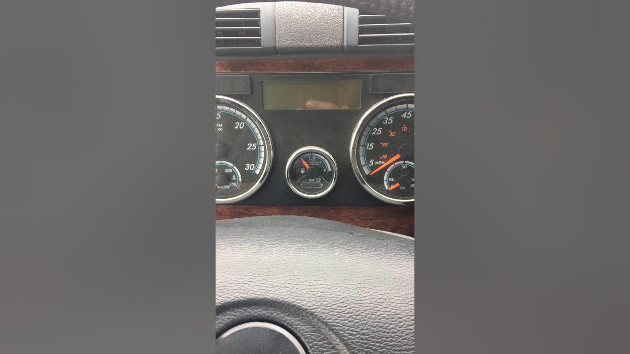 Freightliner cascadia check engine light - YouTube