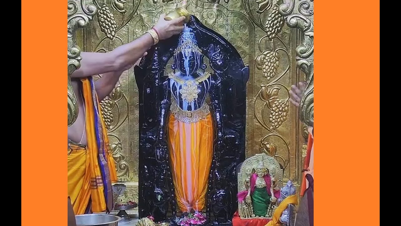 ज्येष्ठाभिषेक : खुले परदे में स्नान : श्री द्वारकाधीश मंदिर (द्वारिका) : २४ जून, २०२१ 