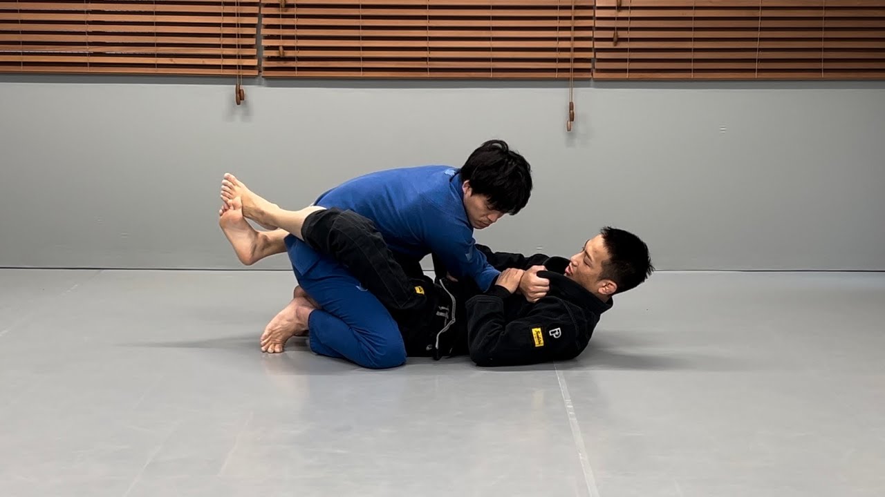 襟ベースの相手に対してトップロック