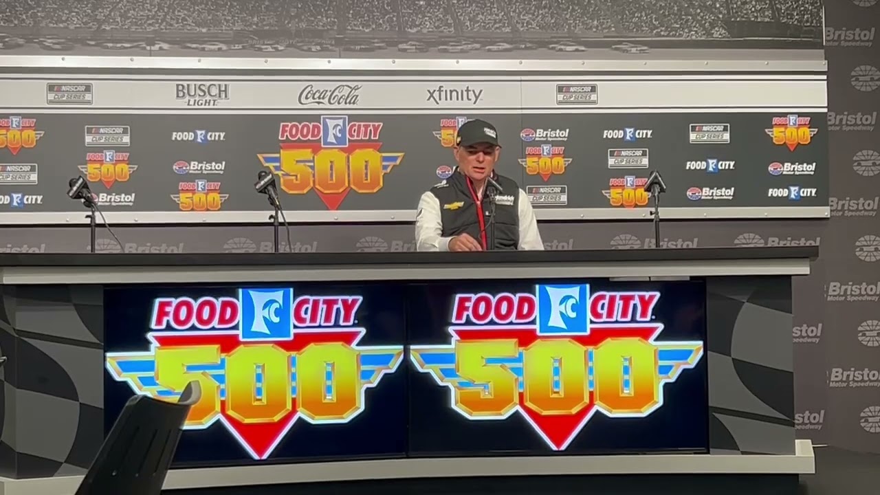 Jeff Gordon talks about Kyle Larson