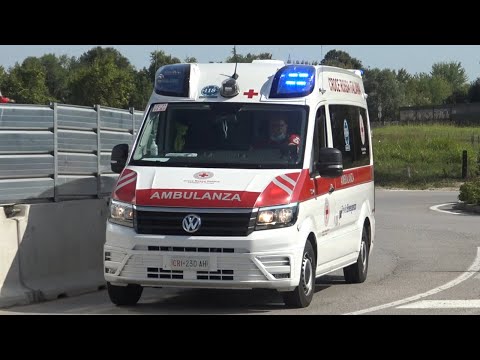 Video Ambulanza Croce Rossa Mogliano Veneto in emergenza - Italian ambulance responding code3