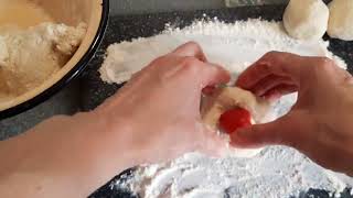 Творожные шарики с клубникой