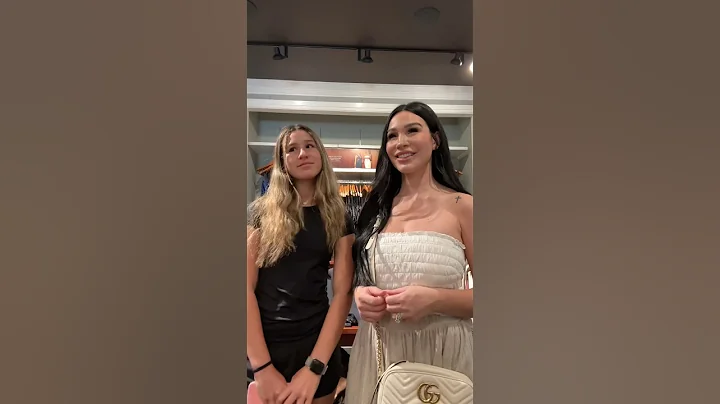 Dunno where she gets it #moms #momlife #family #parents #daughter #momanddaughter #shorts