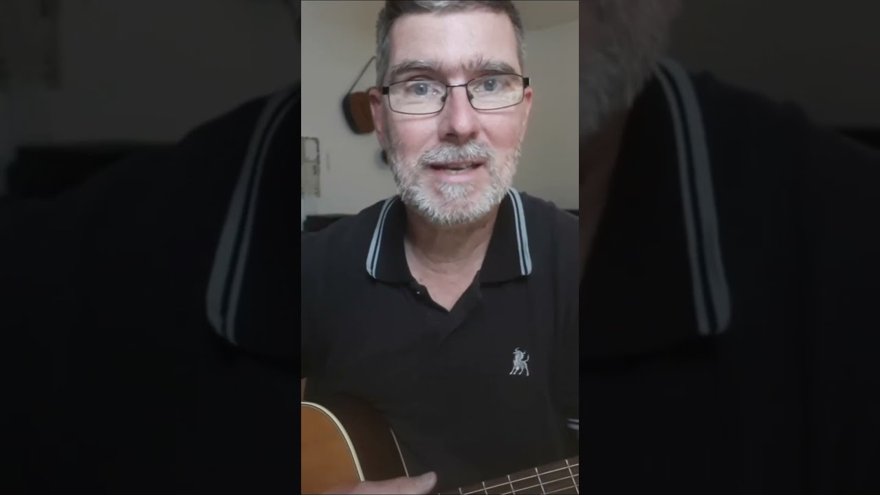 Mit verstaubter Ukulele und Gitarre schneller lernen! - YouTube
