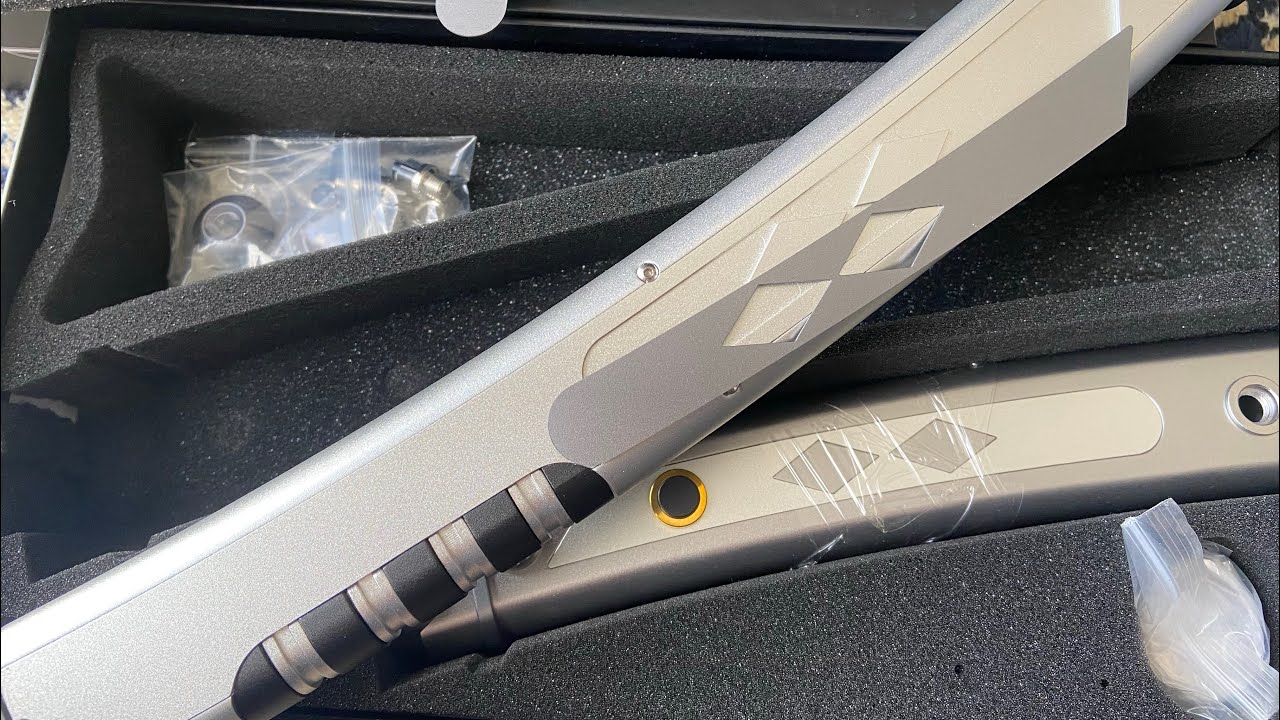 KR Sabers “THRAWN HUNTERS” Ahsoka White Lightsaber RGBW Neopixel
