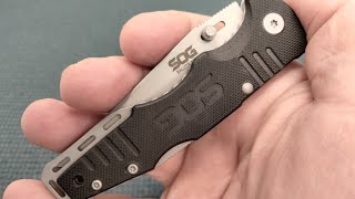 SOG SALUTE MINI - A GOOD WORKING KNIFE WITH ONE MAJOR FLAW.