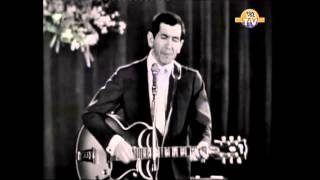 Miniatura del video "Trini Lopez - This land is your land .HD"