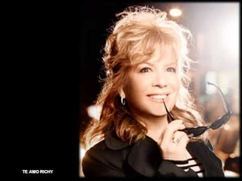 Vikki Carr -With pen in hand - YouTube