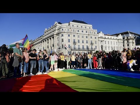 Венгрия приняла закон, запрещающий "пропаганду гомосексуализма" среди несовершеннолетних