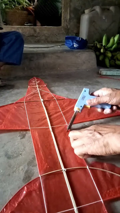 membuat layangan dr plastik tanpa lem,  cukup soder listrik