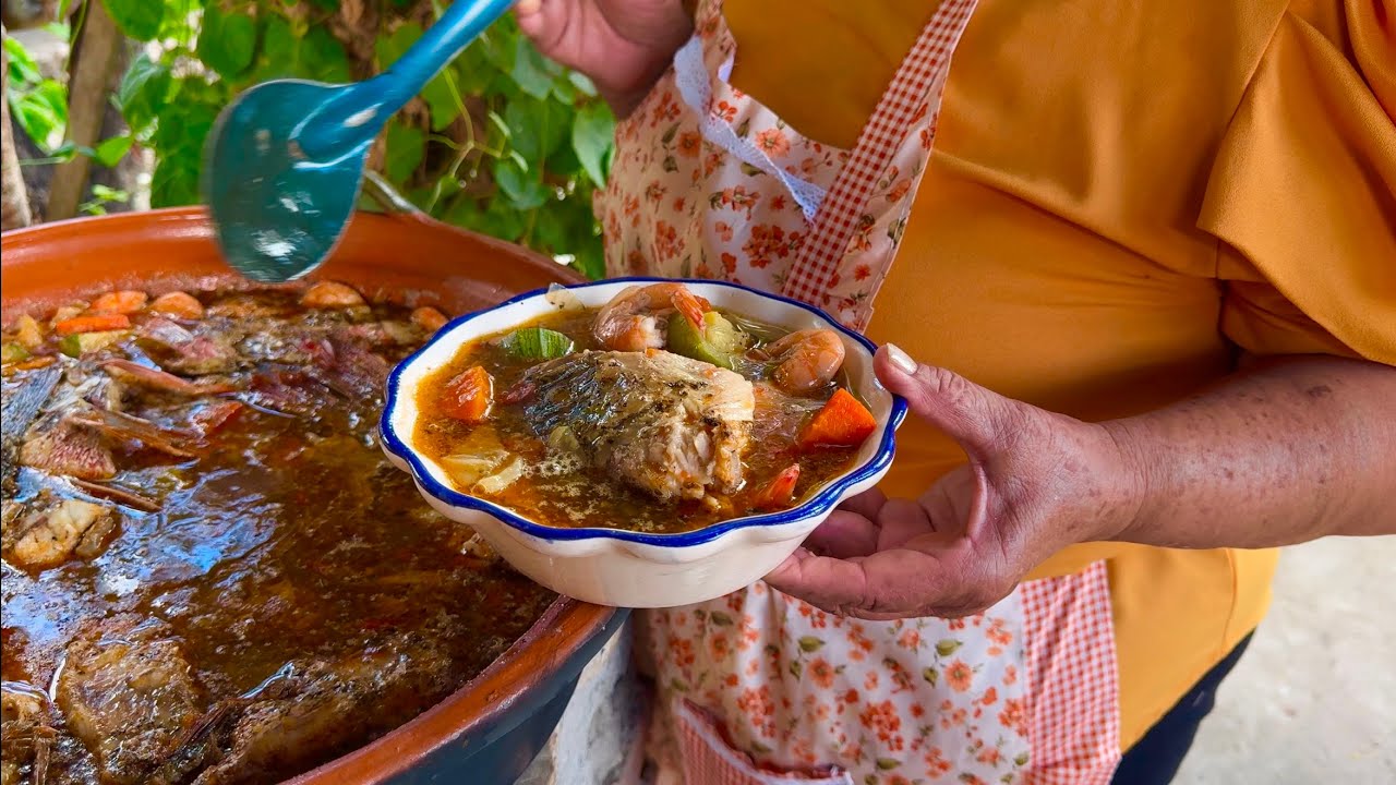 Hoy consentimos a los padres del equipo con este delicioso ¡¡Caldo de Pescado!! || Ay Nomas