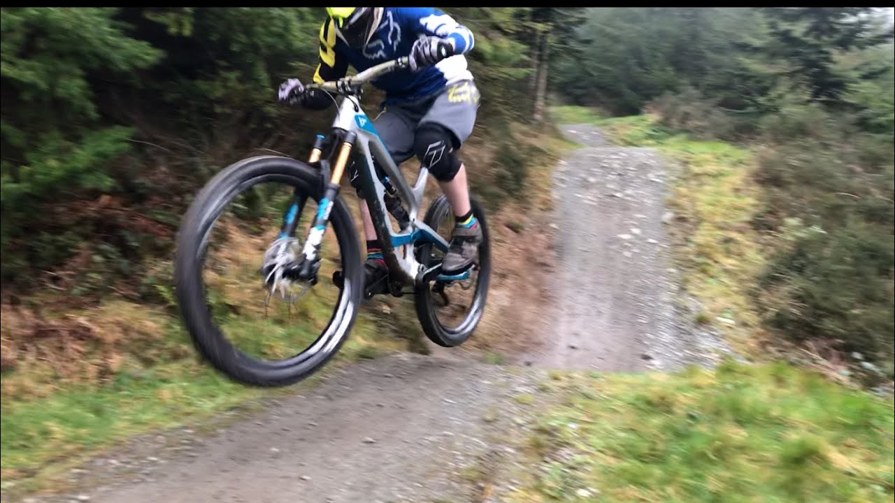 yt capra pro race