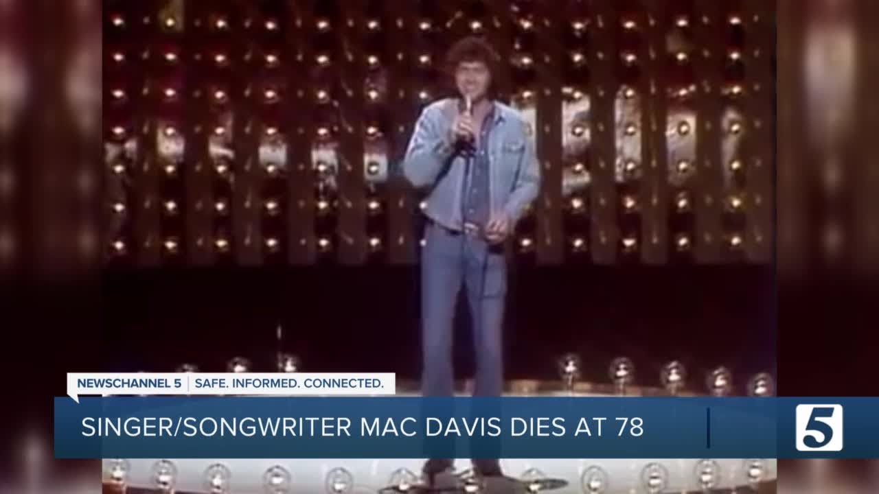 Mac Davis, Country Singer and Elvis Presley Songwriter, Dead at 78