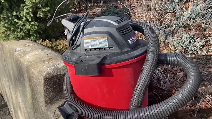 Craftsman Shop Vac Blowing Dust out the Exhaust.  Simple Fix!