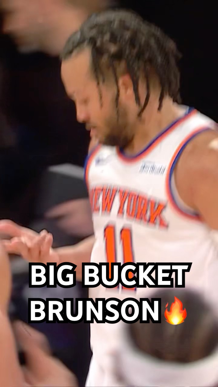Jalen Brunson with some big buckets in the 4th!