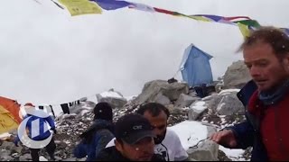 Nepal Earthquake 2015: Witness Videos on Everest | The New York Times screenshot 3