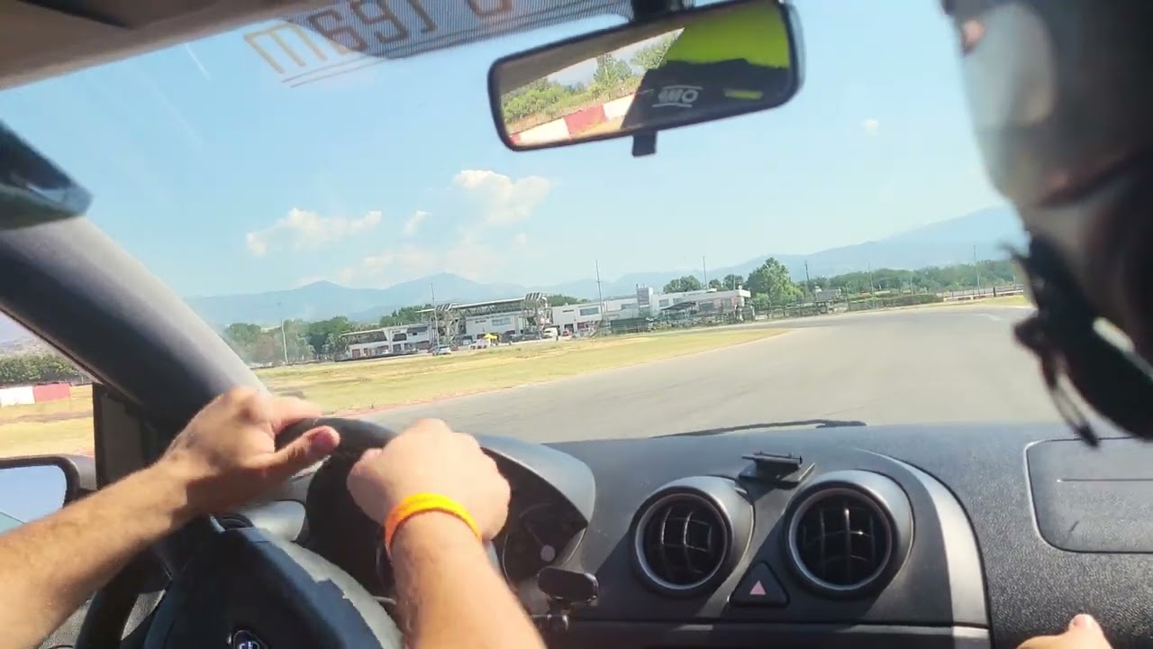Fiesta ST 150 open track day Serres Racing circuit chasing cars