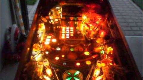 Pin Bot Attract Mode