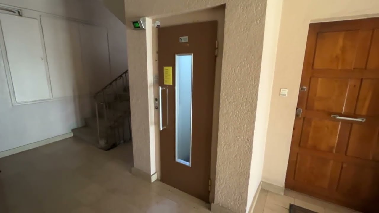 1960s Gervais? (mod. unknown) traction elevator @ Rue d‘Ensisheim 60, Mulhouse, France